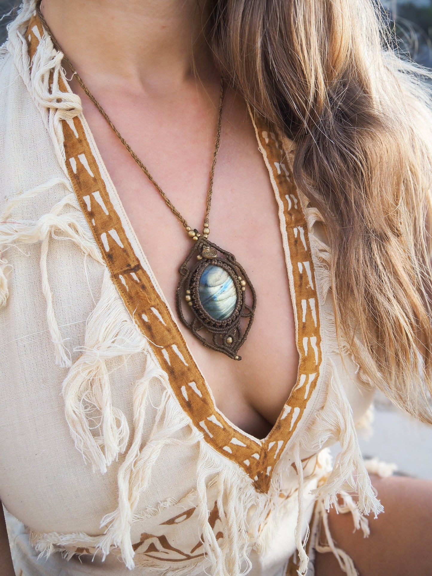 Labradorite Macramé Necklace